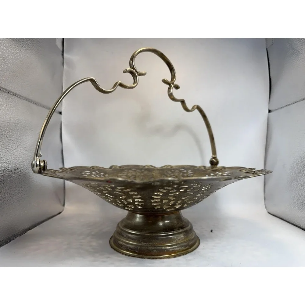 Vintage‎ Silver Plated Pedestal Basket w Handle Hong Kong Decorative